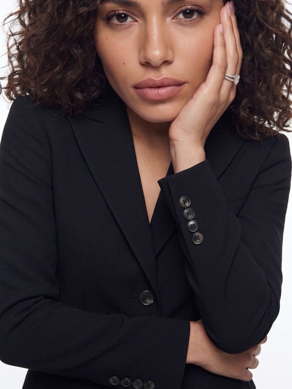 Tahari Black Blazer Size 6P Like New